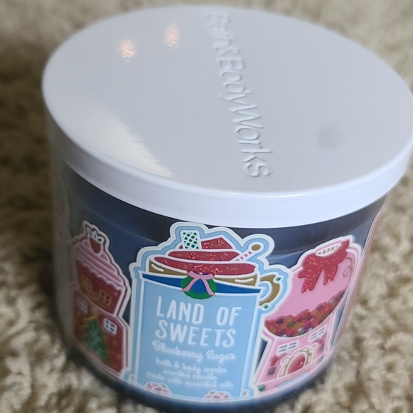NWT Land of Sweets Blueberry Sugar 3-Wick Candle